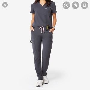 Charcoal figs scrub set